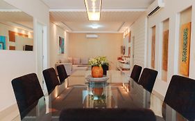 Apartamento em Ubatuba Alto Padrão com 3 suítes, salas 3 ambientes todos com ar e Wi-Fi!