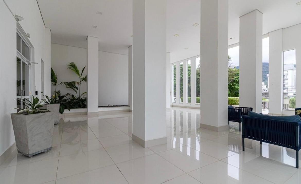 Apartamento em Ubatuba Alto Padrão com 3 suítes, salas 3 ambientes todos com ar e Wi-Fi! Exterior foto